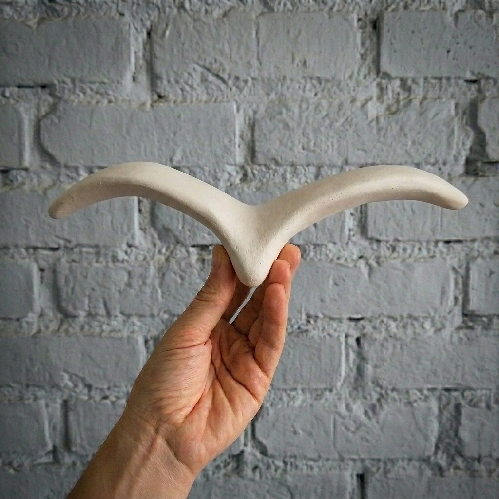 Gaivota de cerâmica off white para pendurar na parede