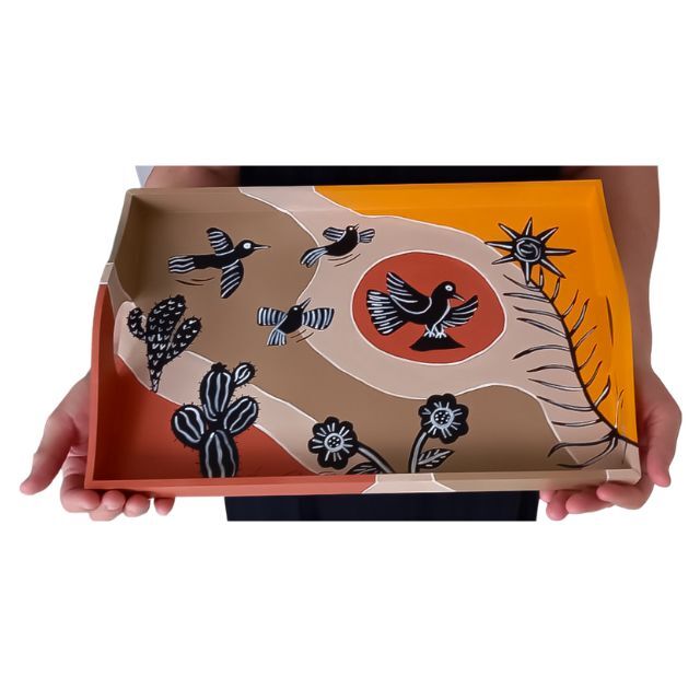 bandeja em madeira, pintada à mão.