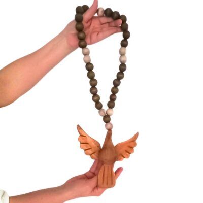 Colar Decorativo com Divino 42cm – Madeira – CDP2