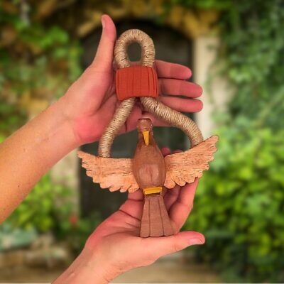 Divino Espírito Santo de Madeira e Sisal para Porta – Tamanho P