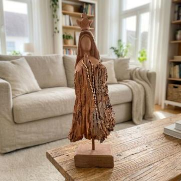 Nossa Senhora 47cm – Escultura em Tronco de Madeira